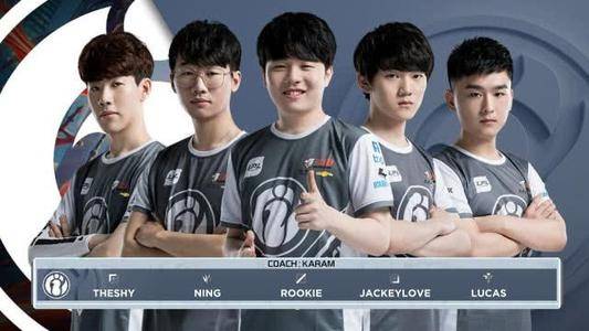 明星家庭背 明星家庭背